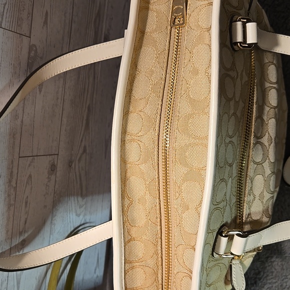 Coach F58282 Outline Signature Zip Top Cream Tote Bag - Picture 6 of 13